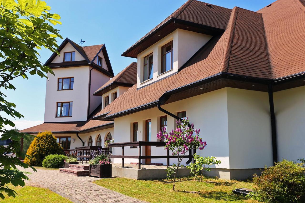 Guesthouse Cetri Veji Turkalne Exterior foto