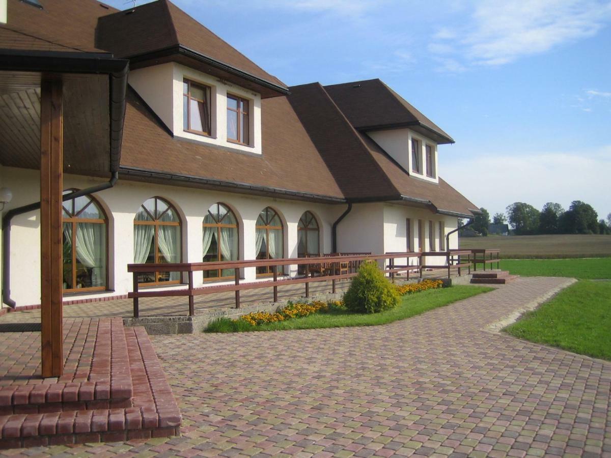 Guesthouse Cetri Veji Turkalne Exterior foto